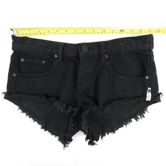 ONE TEASPOON No 2s Low Waist Jean Short Raw Curved Hem Black Denim Boho Grunge - Picture 3 of 10